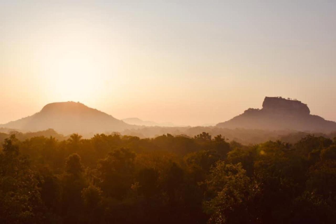 Choona Lodge 'View Of Sigiriya & Pidurangala With Sunrise' Exterior photo