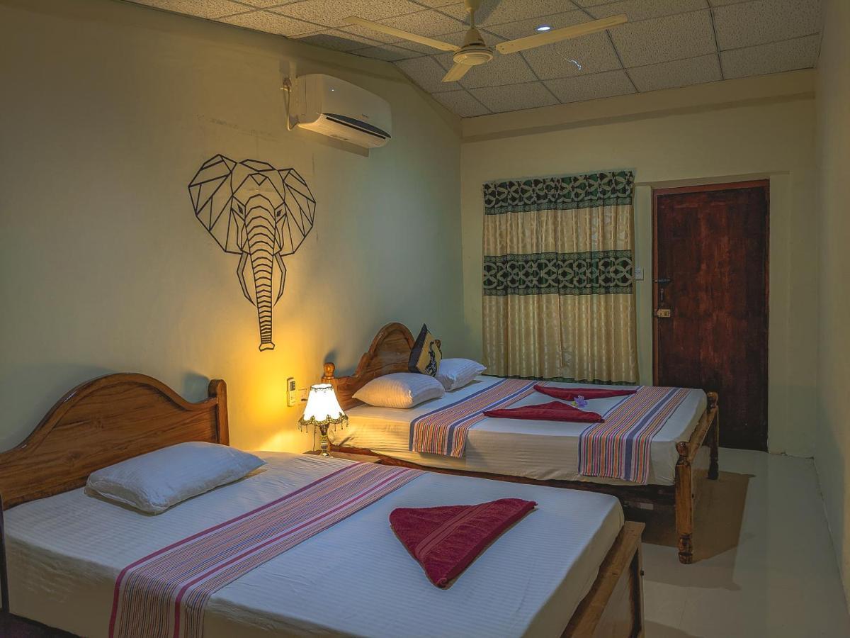 Choona Lodge 'View Of Sigiriya & Pidurangala With Sunrise' Exterior photo